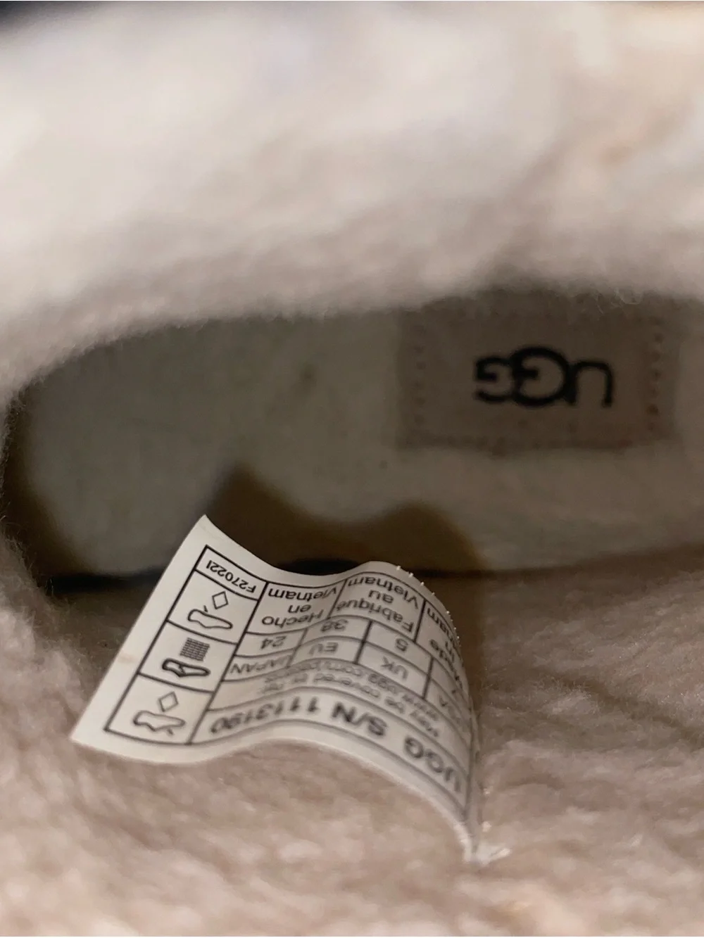 UGG Short Shearling Boot in Cream with Black Logo